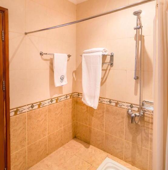 Студия Стандарт, Gold Crest Hotel   Arusha