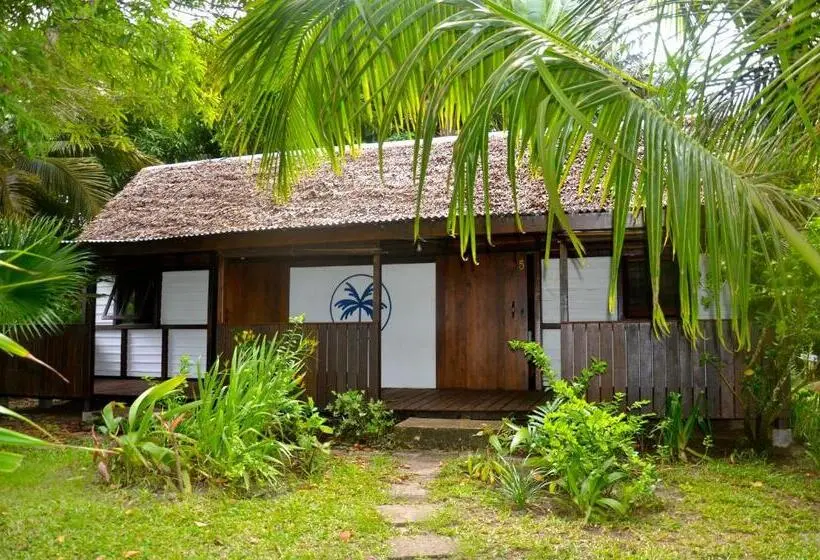 اتاق خانوادگی با چشم‌انداز دریا, Boraha Village Ecolodge