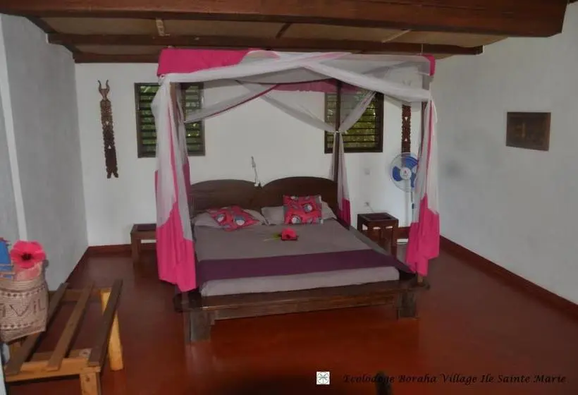 بنگله خانوادگی, Boraha Village Ecolodge