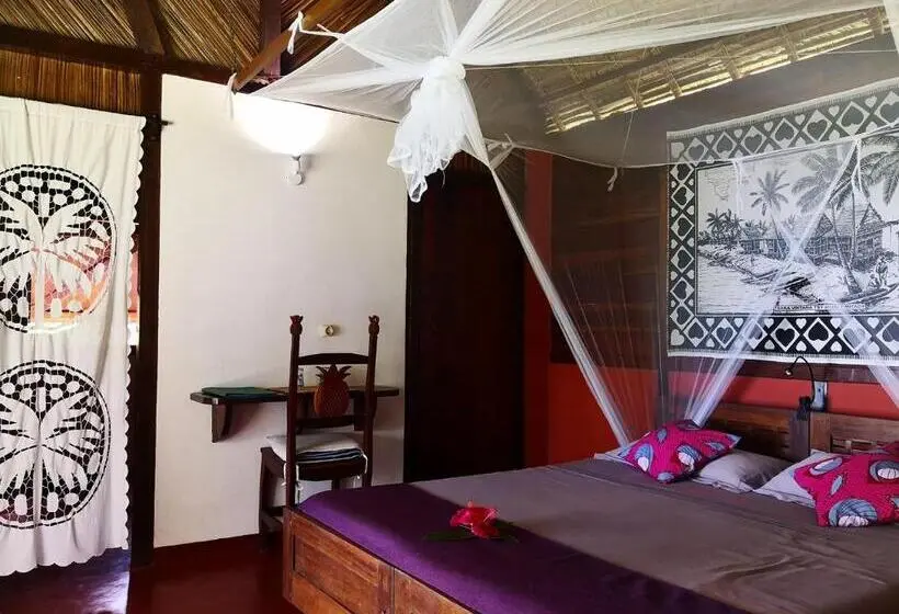 بانگلوی استاندارد با چشم‌انداز دریا, Boraha Village Ecolodge