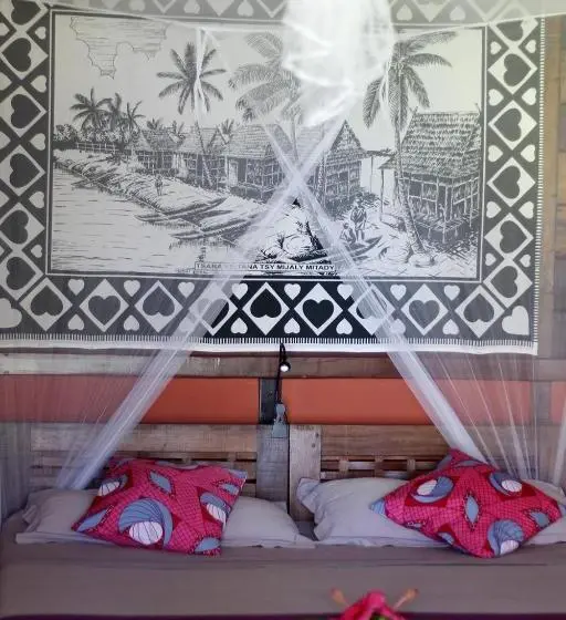 بانگلوی استاندارد با چشم‌انداز دریا, Boraha Village Ecolodge