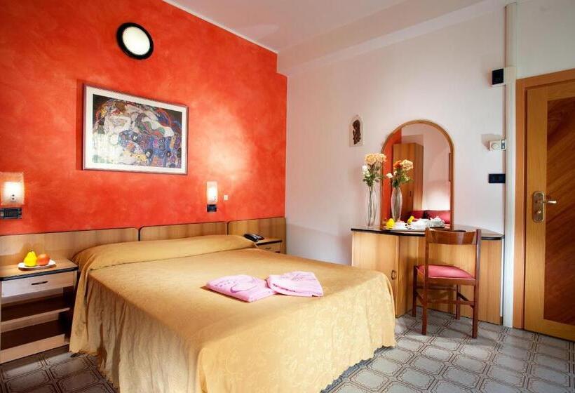 Quarto Estandar com Sacada, Condor