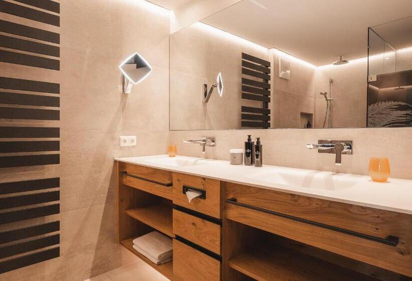 سوئیت جونیور با چشمانداز باغ, Fisserhof