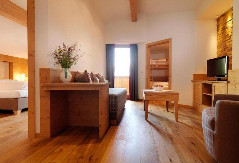 سوییت خانوادگی, Fisserhof