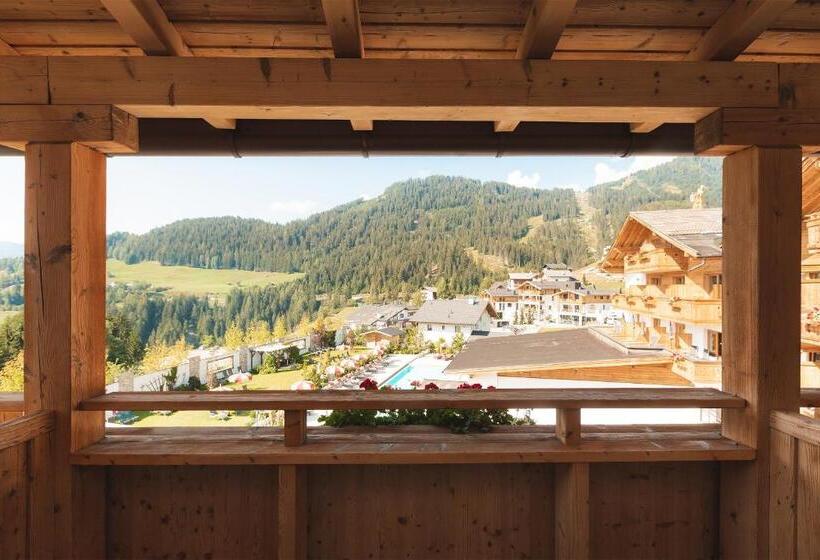 اتاق یک تخته با چشمانداز باغ, Fisserhof