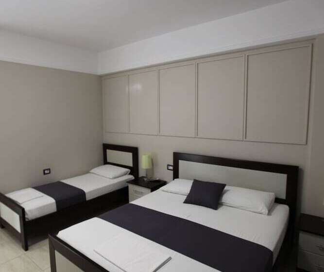 Трехместный Номер Стандарт с Балконом, Heksamil