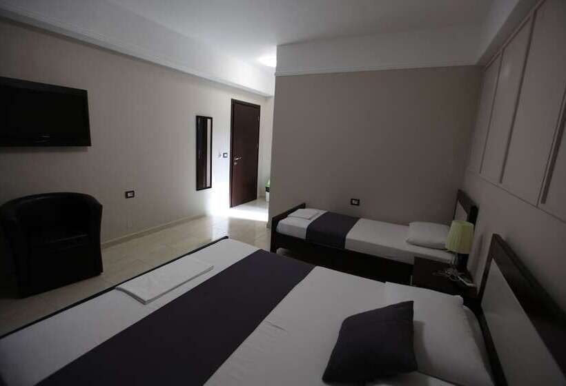 Трехместный Номер Стандарт с Балконом, Heksamil