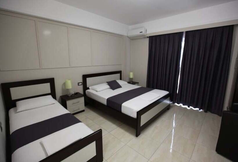 Трехместный Номер Стандарт с Балконом, Heksamil