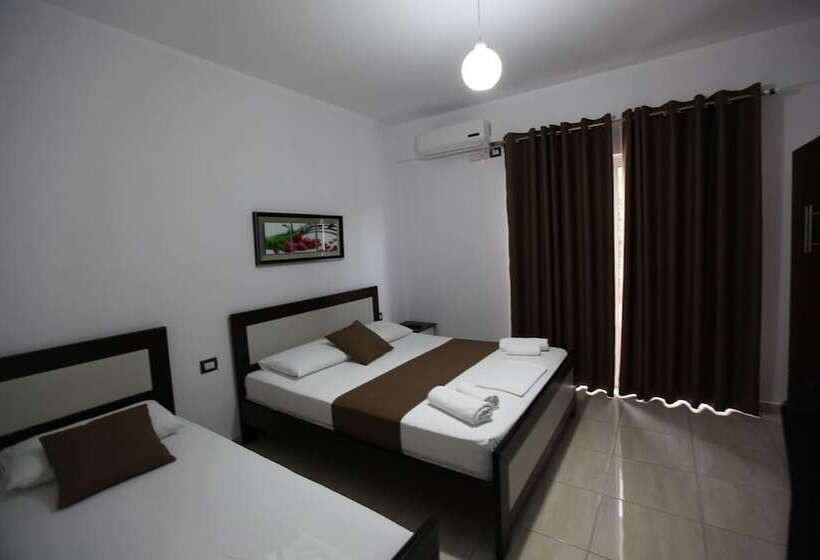 Трехместный Номер Стандарт с Балконом, Heksamil