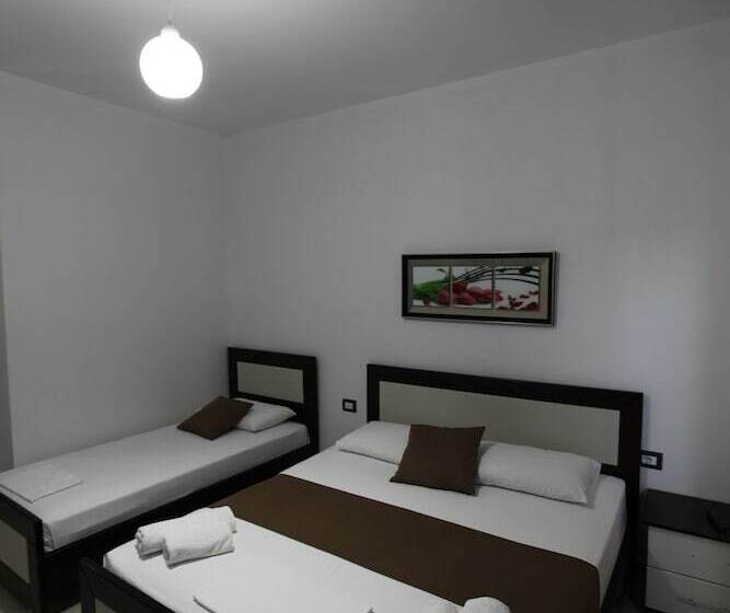 Трехместный Номер Стандарт с Балконом, Heksamil