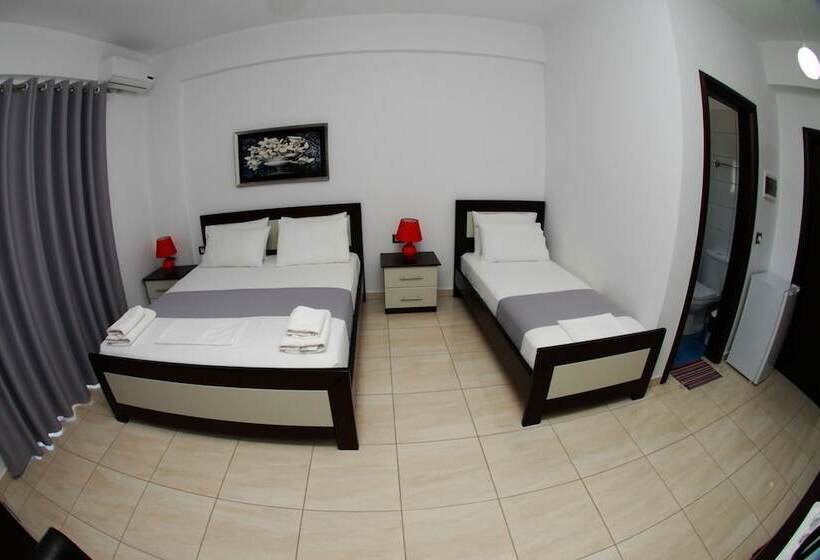 Трехместный Номер Стандарт с Балконом, Heksamil