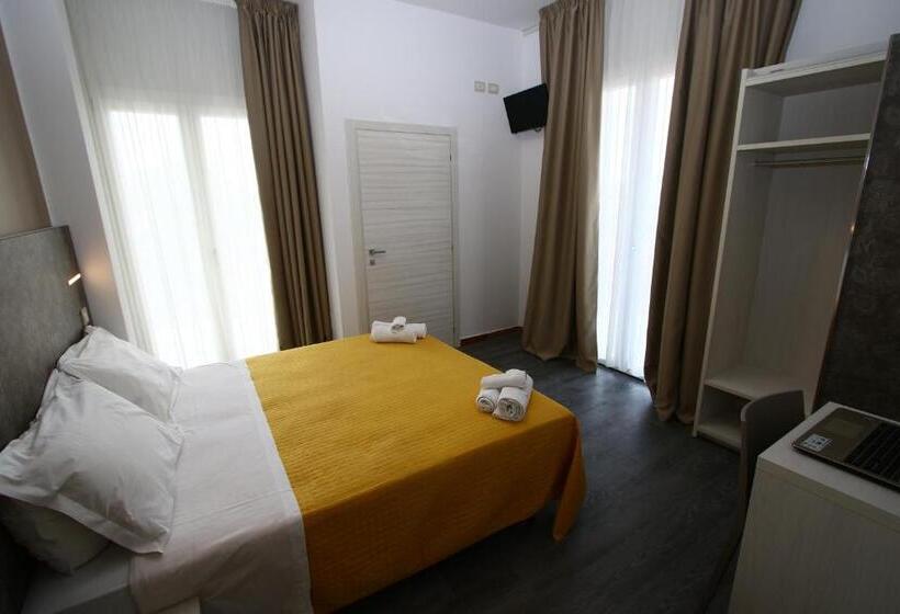 اتاق استاندارد چهار تخته, Kim