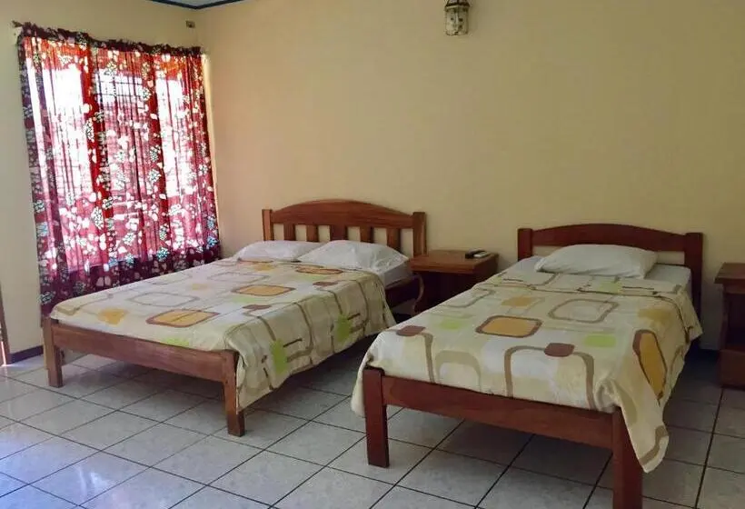 اتاق استاندارد, Downtown Montezuma Hostel