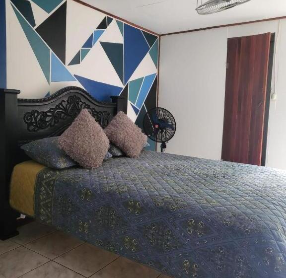 스탠다드 룸, Downtown Montezuma Hostel