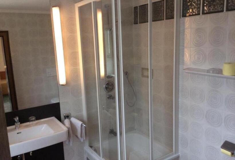 Quarto Estandar com Sacada, Kia Ora Hotel Restaurant