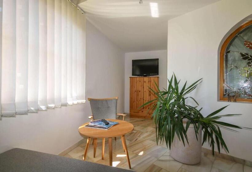 Chalet 1 Dormitório, Kia Ora Hotel Restaurant