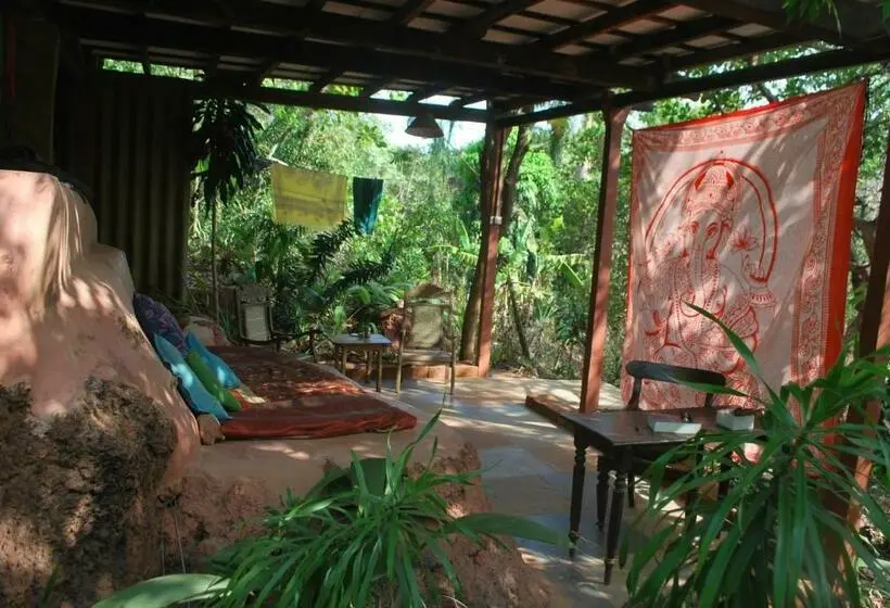 スタンダードルーム, Khaama Kethna Eco Sustainable Village