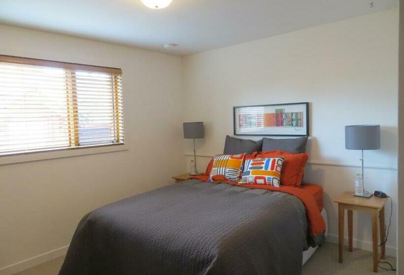 标准间, At Wits End B&b