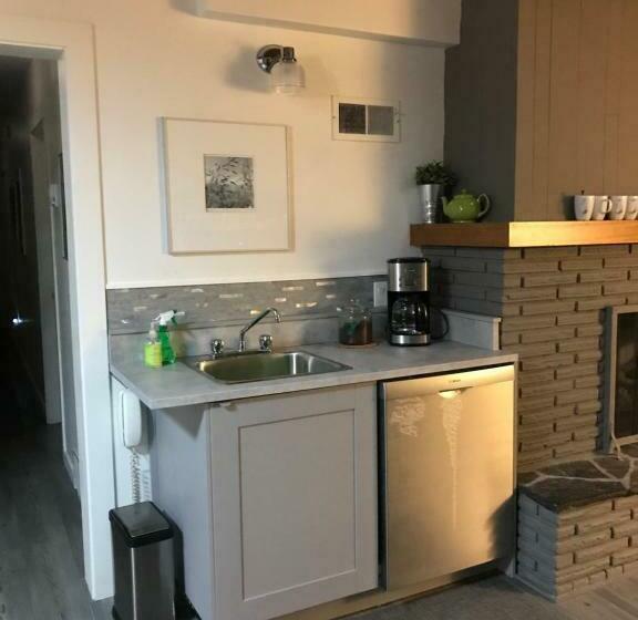 标准间, At Wits End B&b