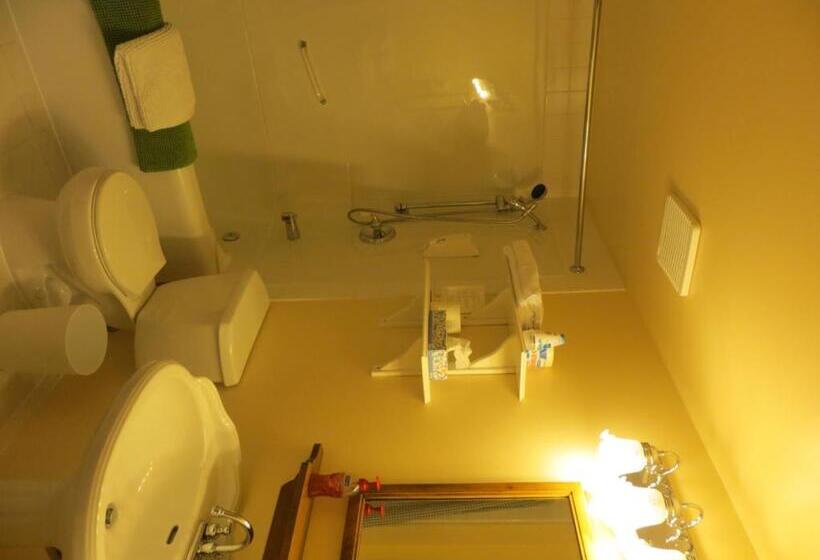 Quarto Estandar, At Wits End B&b