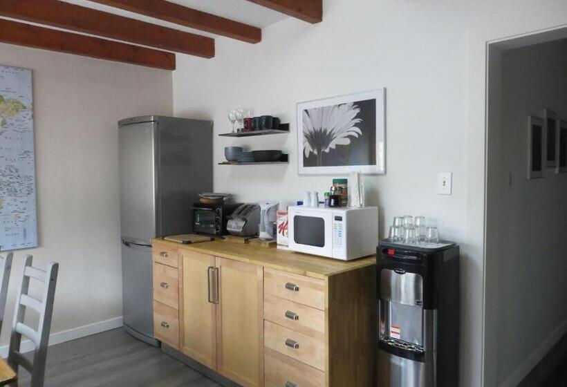 带3个卧室的套间, At Wits End B&b