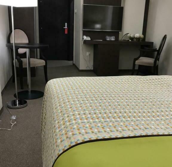 Superior Room King Size Bed, Alex