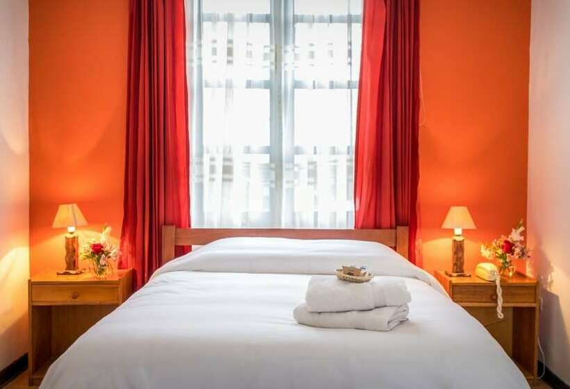 חדר אקזקיוטיב יחיד, Casa Campesina