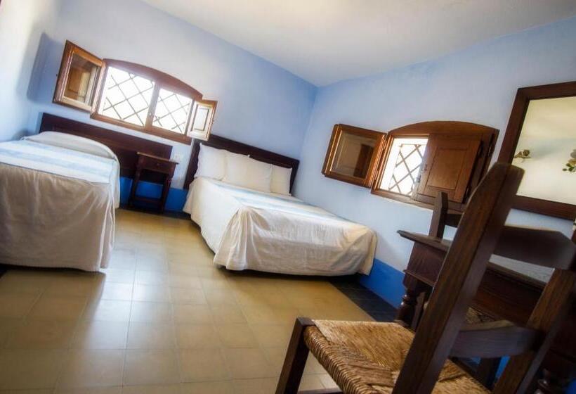 חדר סטנדרט לשלושה, Castello Malicas