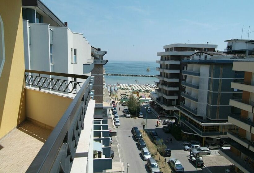 バルコニー付きスタンダードトリプルルーム, Fabius