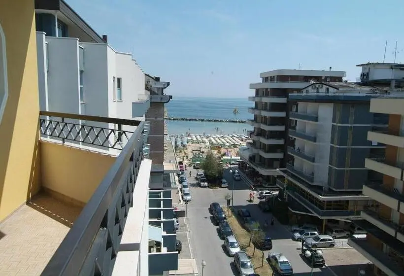Camera Quadrupla Standard con Balcone, Fabius