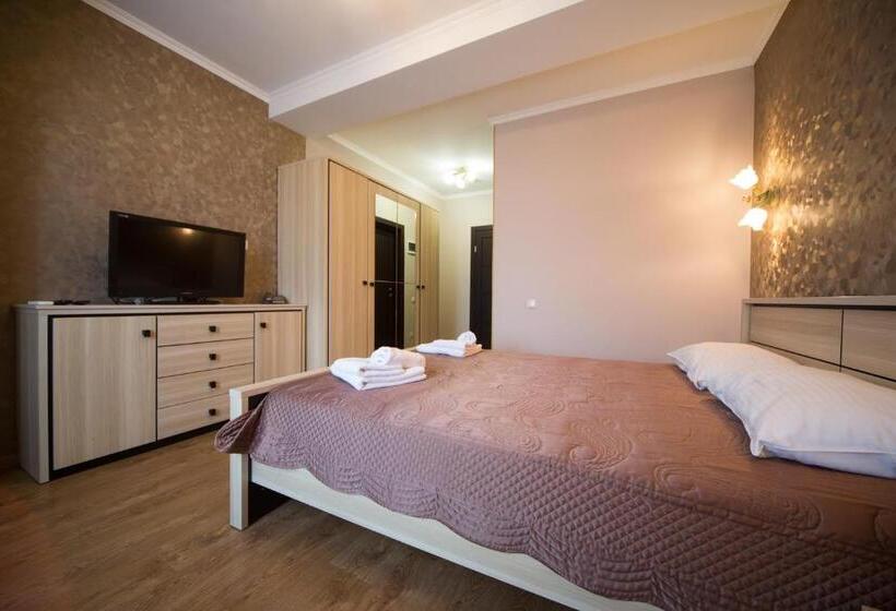 اتاق استاندارد با چشمانداز دریا, Kolyada