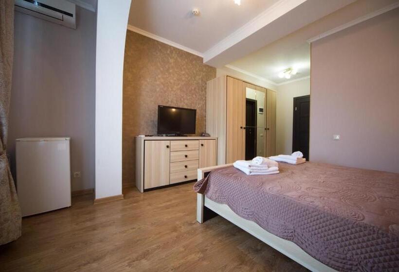 اتاق استاندارد با چشمانداز دریا, Kolyada