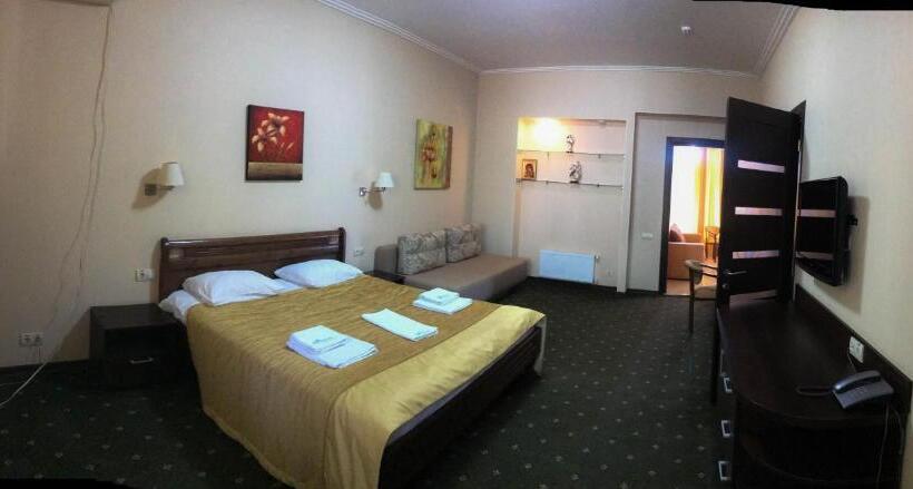 خانه 1 خوابه, Kolyada