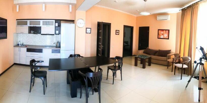 خانه 1 خوابه, Kolyada