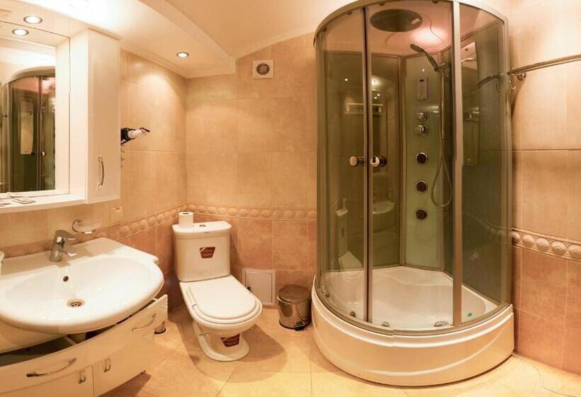 اتاق کلاس بیزنس, Kolyada