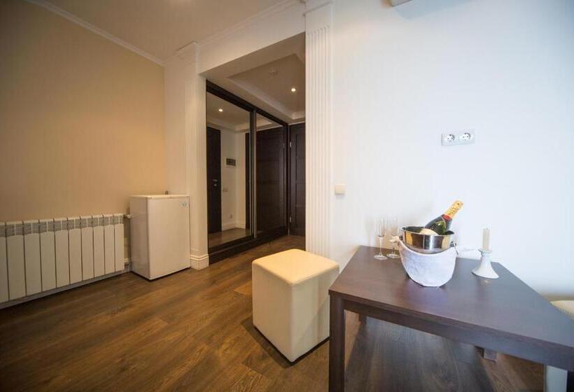 اتاق کلاس بیزنس, Kolyada