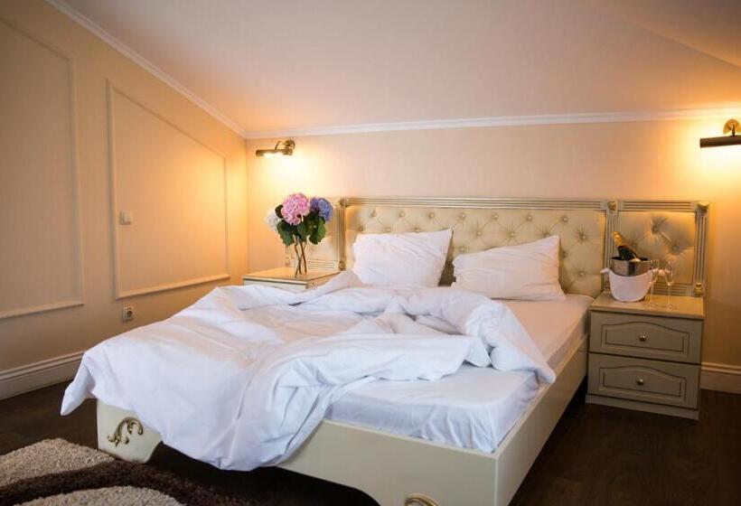 اتاق کلاس بیزنس, Kolyada