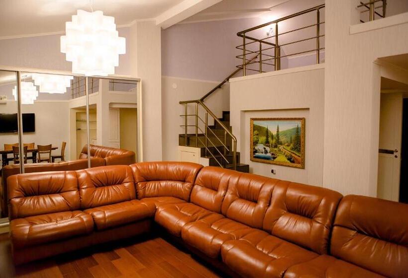 سوییت خانوادگی, Kolyada