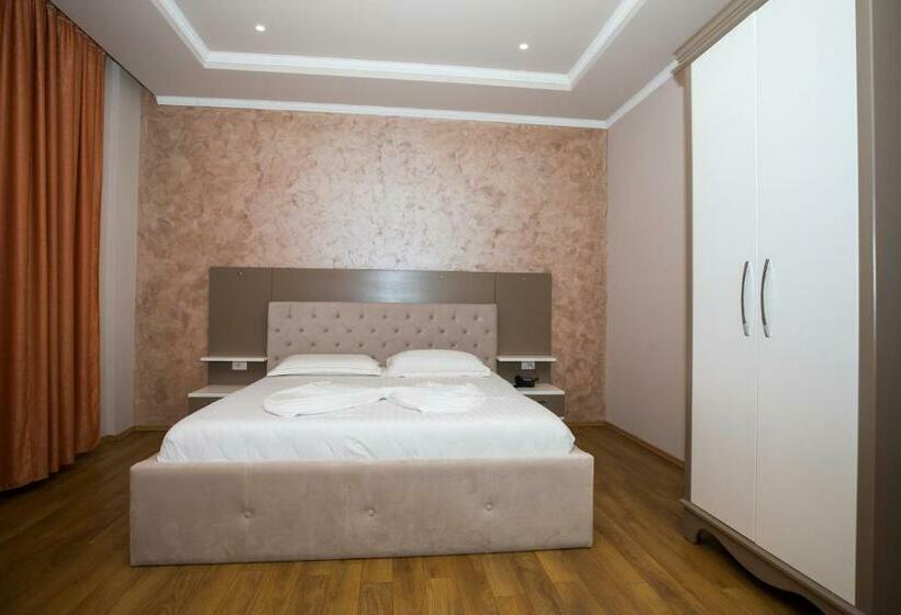 Номер Стандарт, Vila Zeus