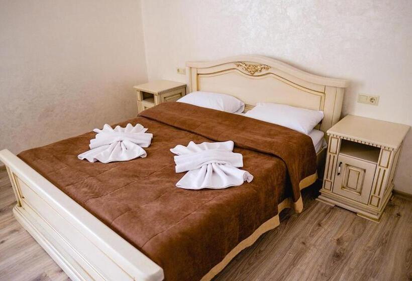 سوییت خانوادگی, Villa Leku Spa Resort