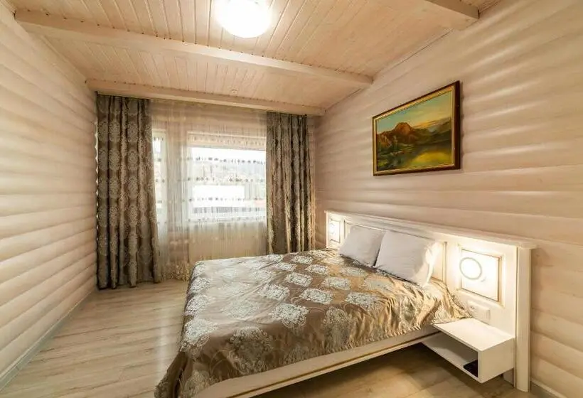 سوئیت جونیور با چشم‌انداز کوهستان, Villa Leku Spa Resort