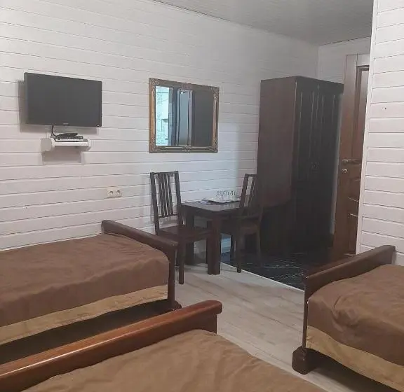 اتاق استاندارد سه نفره, Villa Leku Spa Resort