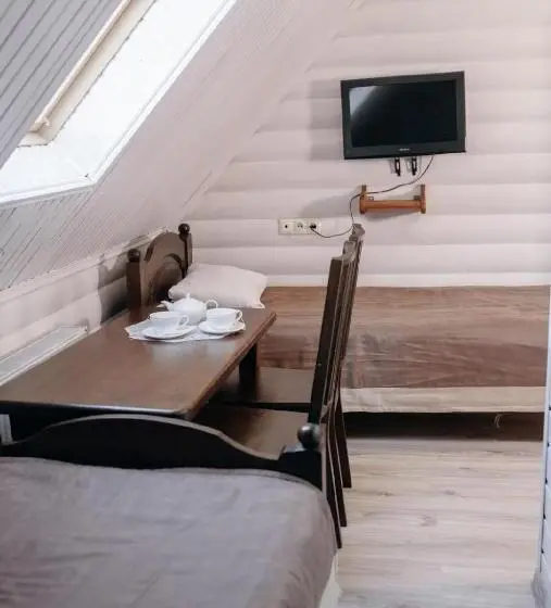 Habitaci�n Est�ndar Abuhardillada, Villa Leku Spa Resort
