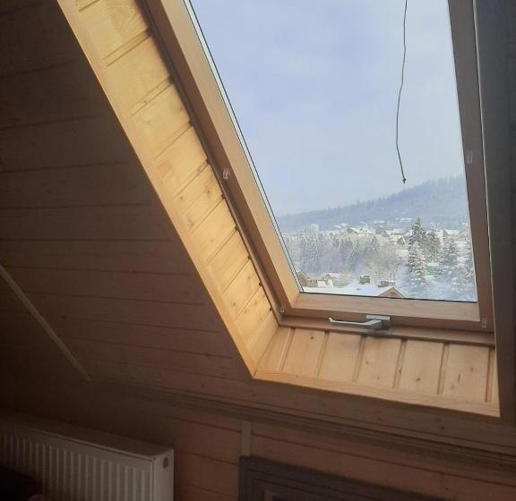 Habitaci�n Est�ndar Abuhardillada, Villa Leku Spa Resort