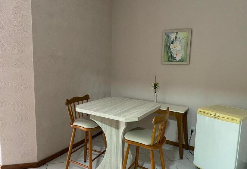 デラックススイート, Villa Souza Ltda