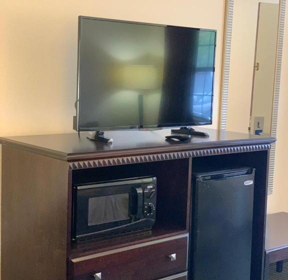 غرفة قياسية, Blackwater Inn