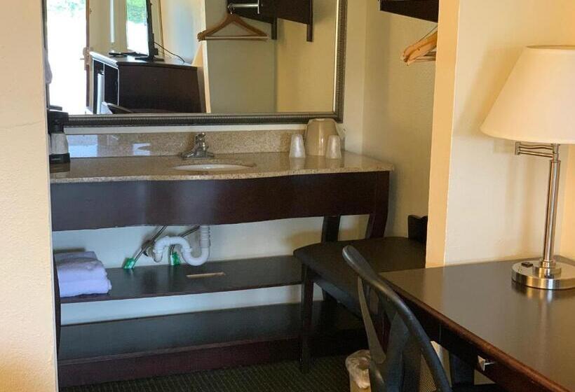 غرفة قياسية, Blackwater Inn