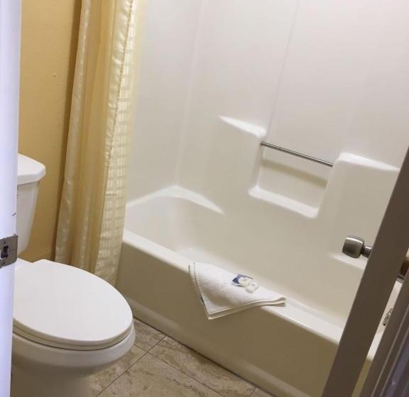 غرفة قياسية, Blackwater Inn