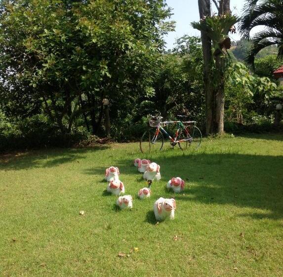 ファミリールーム, Klongsai Hills