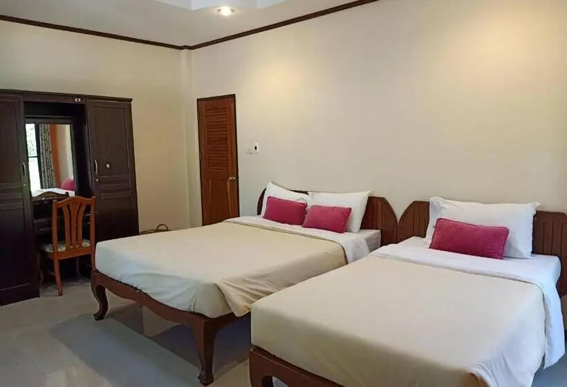 سوییت, Saithong Resort
